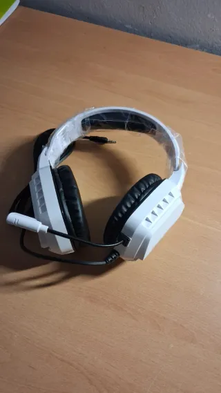 Auriculares Gaming Blancos con Micrófono