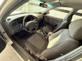 Hyundai Elantra 2001