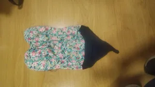 Body sin tirantes con un diseño floral