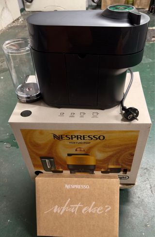 Cafetera Nespresso Vertuo Pop Negra