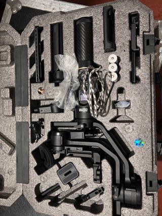 Zhiyun Crane 2S Kit Pro Completo in vendita