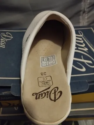 Zuecos Dian Anatómicos Talla 38 Blancos