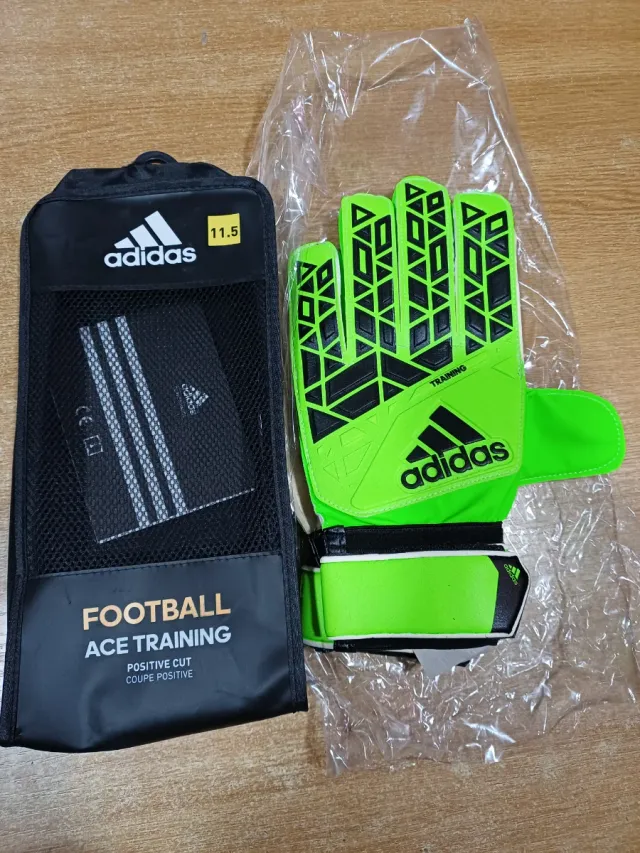 Guanti portiere Adidas misura 11.5
