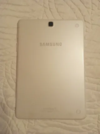 Tablet Samsung /Plateada