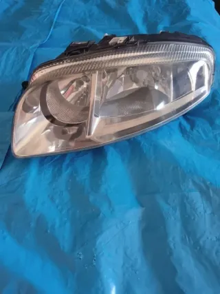 Pareja de Faros Alfa Romeo GT