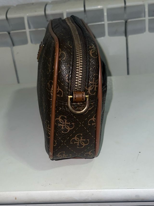 Riñonera Guess Marrón y Dorada