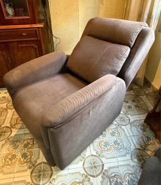 Poltrona elevabile e reclinabile motorizzata