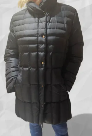 Piumino nero trapuntato