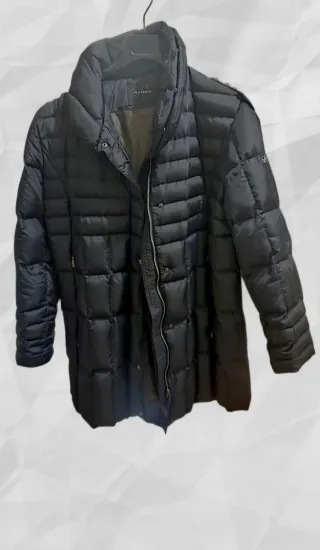 Piumino nero trapuntato