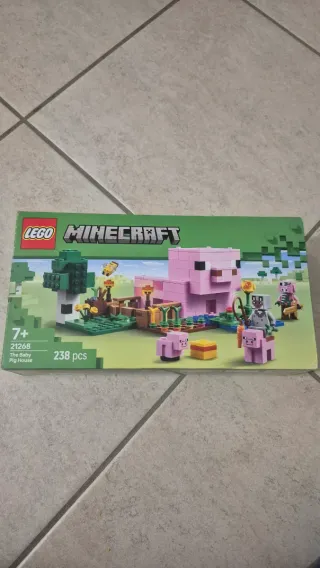 LEGO Minecraft 21268 La Casa del Bebé Cerdo
