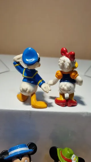 Figuras Bully de Mickey, Pluto, Donald y Daisy .