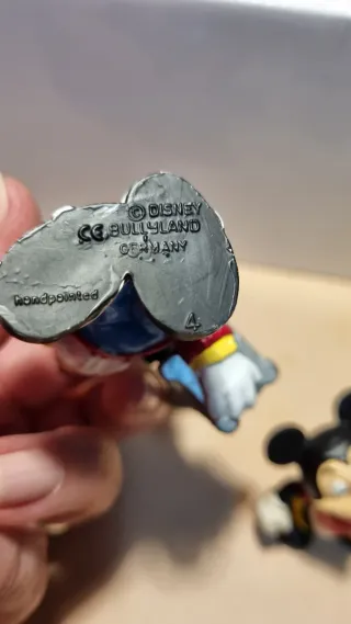 Figuras Bully de Mickey, Pluto, Donald y Daisy .