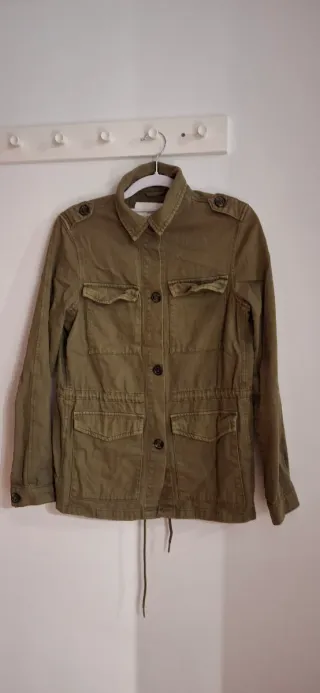 Chaqueta militar verde chica Talla S.