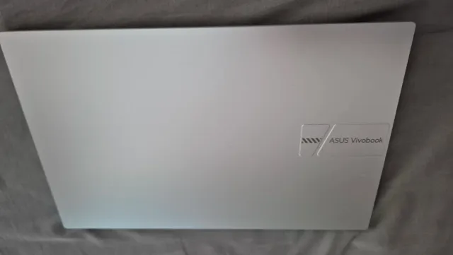 Asus Vivobook 15 F1504VA – i7 1355U / 16GB RAM