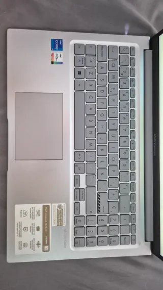 Asus Vivobook 15 F1504VA – i7 1355U / 16GB RAM