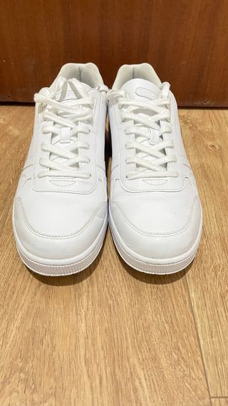 zapatillas de Lacoste color blanco  casi nuevas