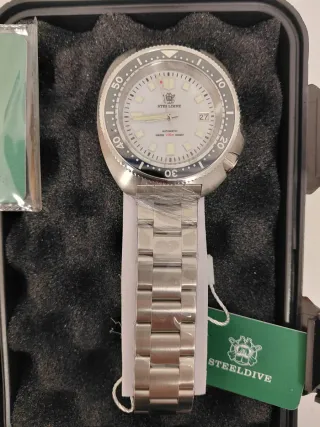 Reloj Steeldive Automático Plata/Blanco