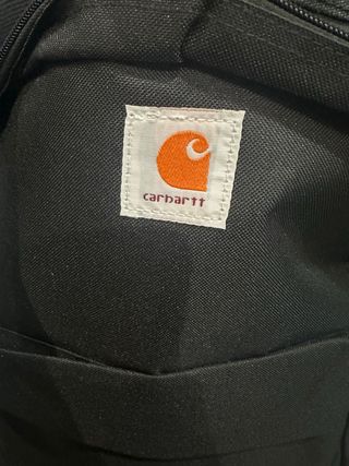 Mochila negra carhartt sin usar con etiqueta