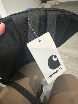 Mochila negra carhartt sin usar con etiqueta