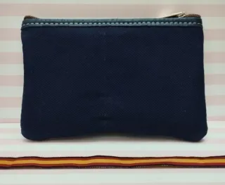 NOVEDAD. MONEDERO LONA Y PIEL BANDERA + REGALO PUL