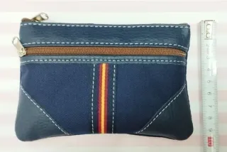 NOVEDAD. MONEDERO LONA Y PIEL BANDERA + REGALO PUL