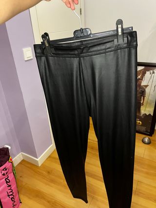 Mallas Stradivarius efecto piel