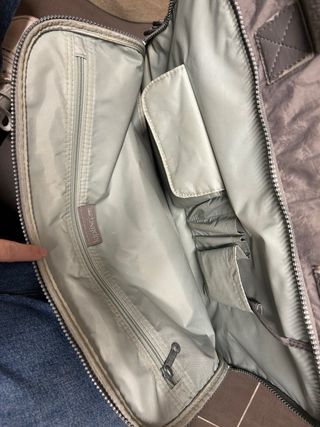 Mochila de viaje con ruedas gris