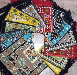 Lotto di 12 tappeti turchi tipo Kilim 60x90 cm