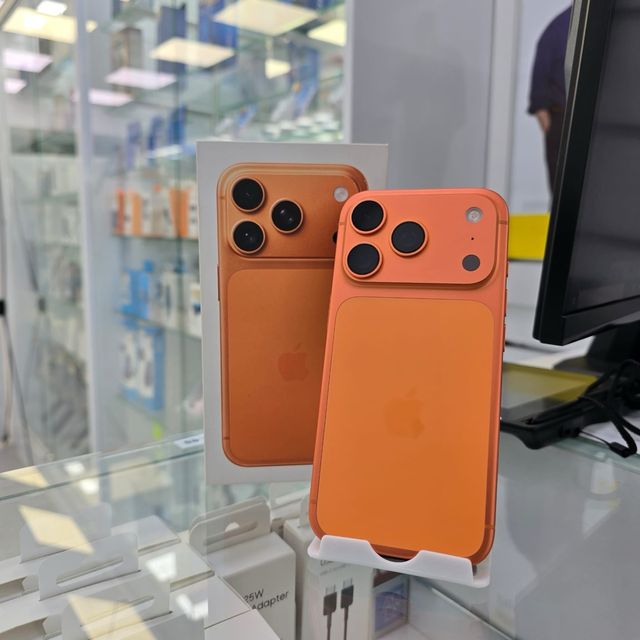 Apple IPhone 17 Pro 256GB Naranja Semi Nuevo