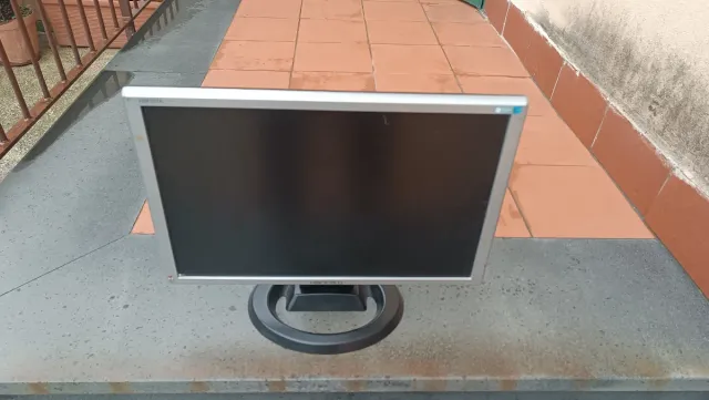 Monitor LCD Hanns 19 pollici