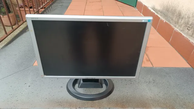 Monitor LCD Hanns 19 pollici