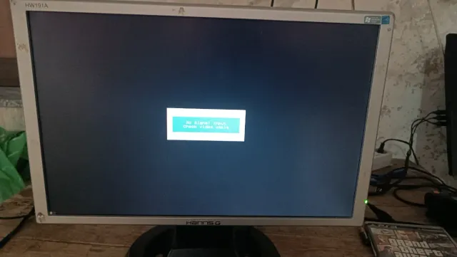 Monitor LCD Hanns 19 pollici