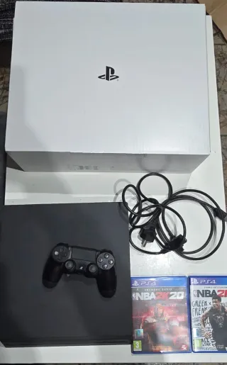 PS4 Pro 1TB + Scatola Originale + 2 Giochi