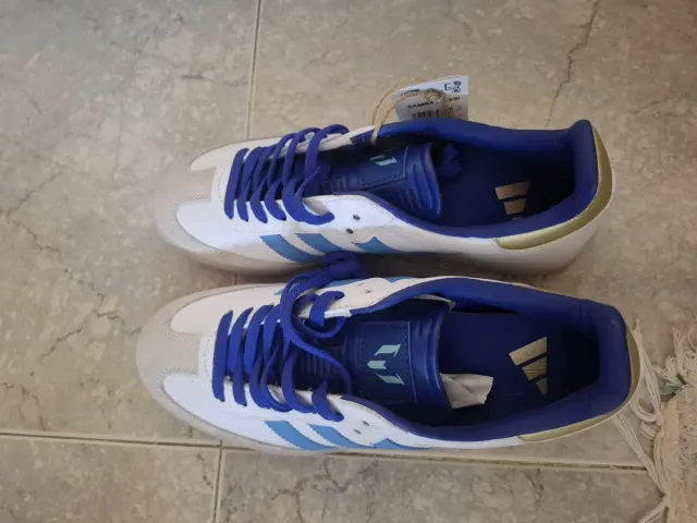 Zapatillas Adidas Messi Blancas y Azules