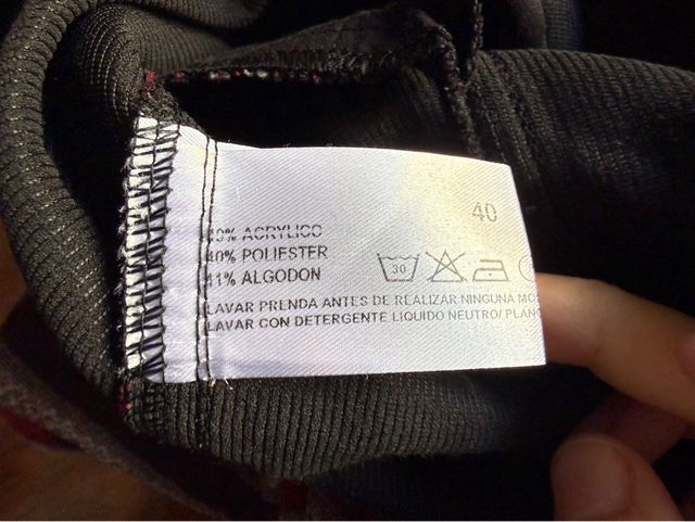 Falda entallada system action 40 a rallas