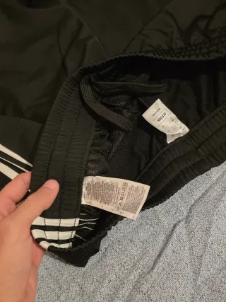 Conjunto deportivo Adidas negro Talle M y L