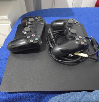 Consola PS4 Negra + 2 Mandos
