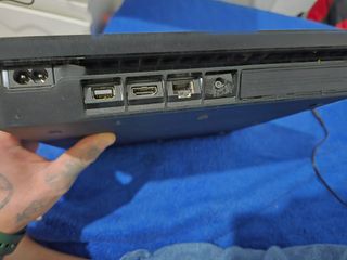 Consola PS4 Negra + 2 Mandos