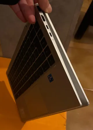 HP Elitebook x360 1040 G8