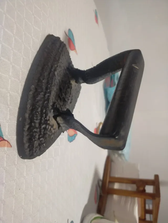 Plancha antigua de hierro