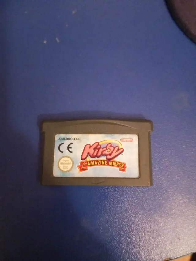 Kirby y el laberinto de los espejos GBA