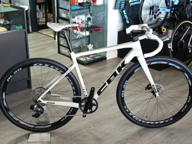 Bicicleta Gravel Carbono CBK