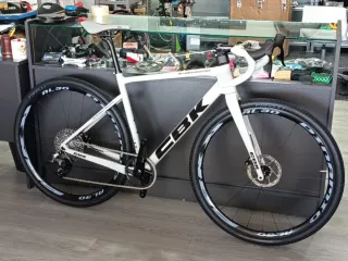 Bicicleta Gravel Carbono CBK