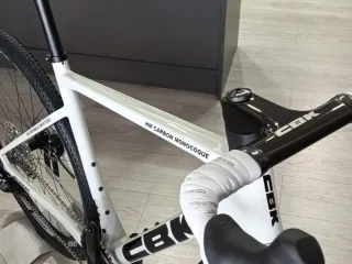 Bicicleta Gravel Carbono CBK