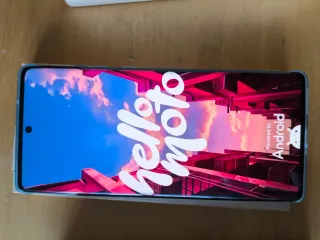 Motorola Edge 50 Fusion con scatola originale