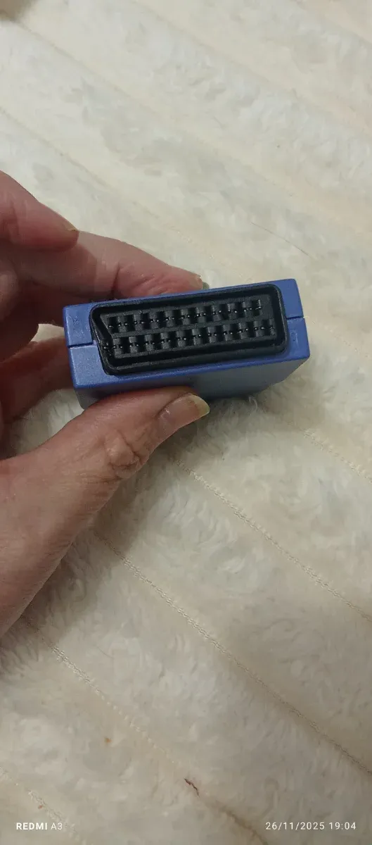 Adaptador SCART a RCA con S-Video