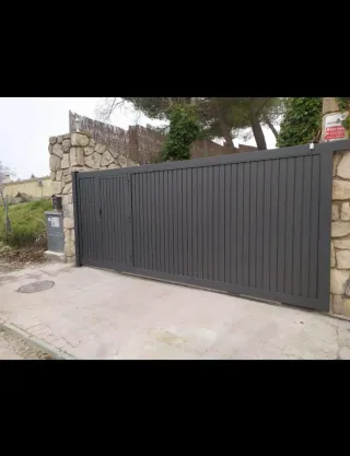 Instalación puerta de garaje.