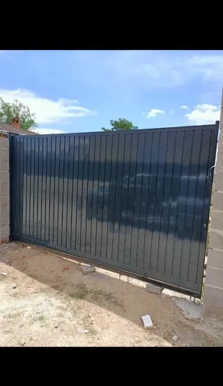 Instalación puerta de garaje.