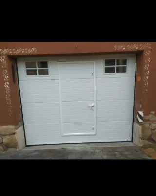 Instalación puerta de garaje.