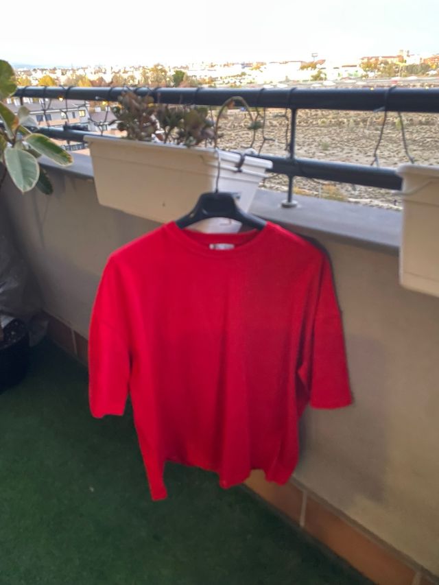 Camiseta Zara roja